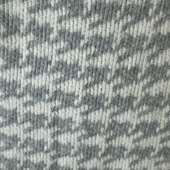 ABERCROMBIE & FITCH Super Soft Houndstooth Plaid Sweater Vest Size Small Grey - Picture 8 of 9